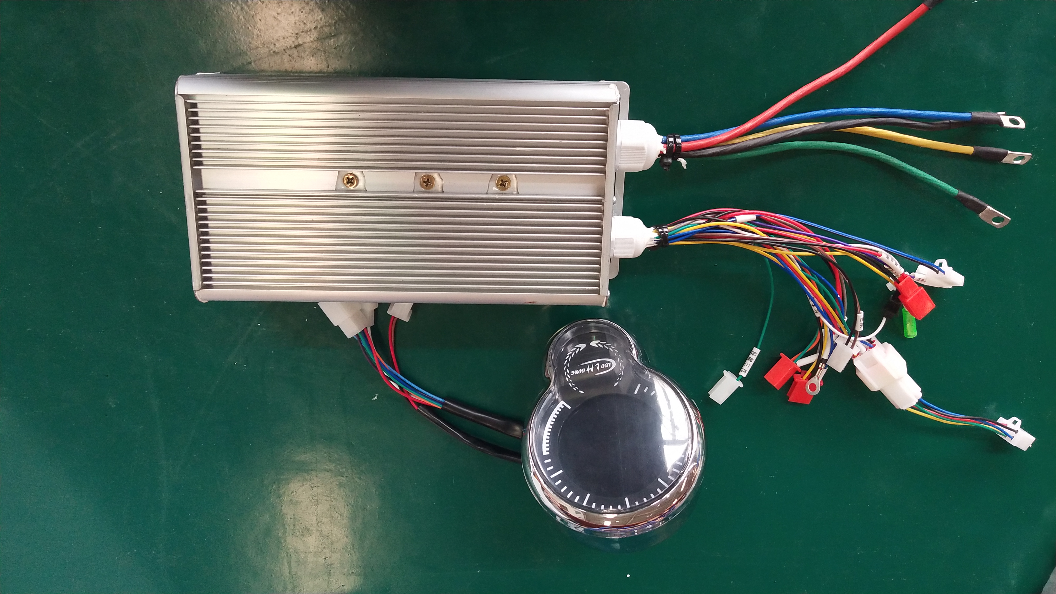 两轮电动自行车摩托车 60v 至 120v 大功率 3000w 矢量正弦波控制器