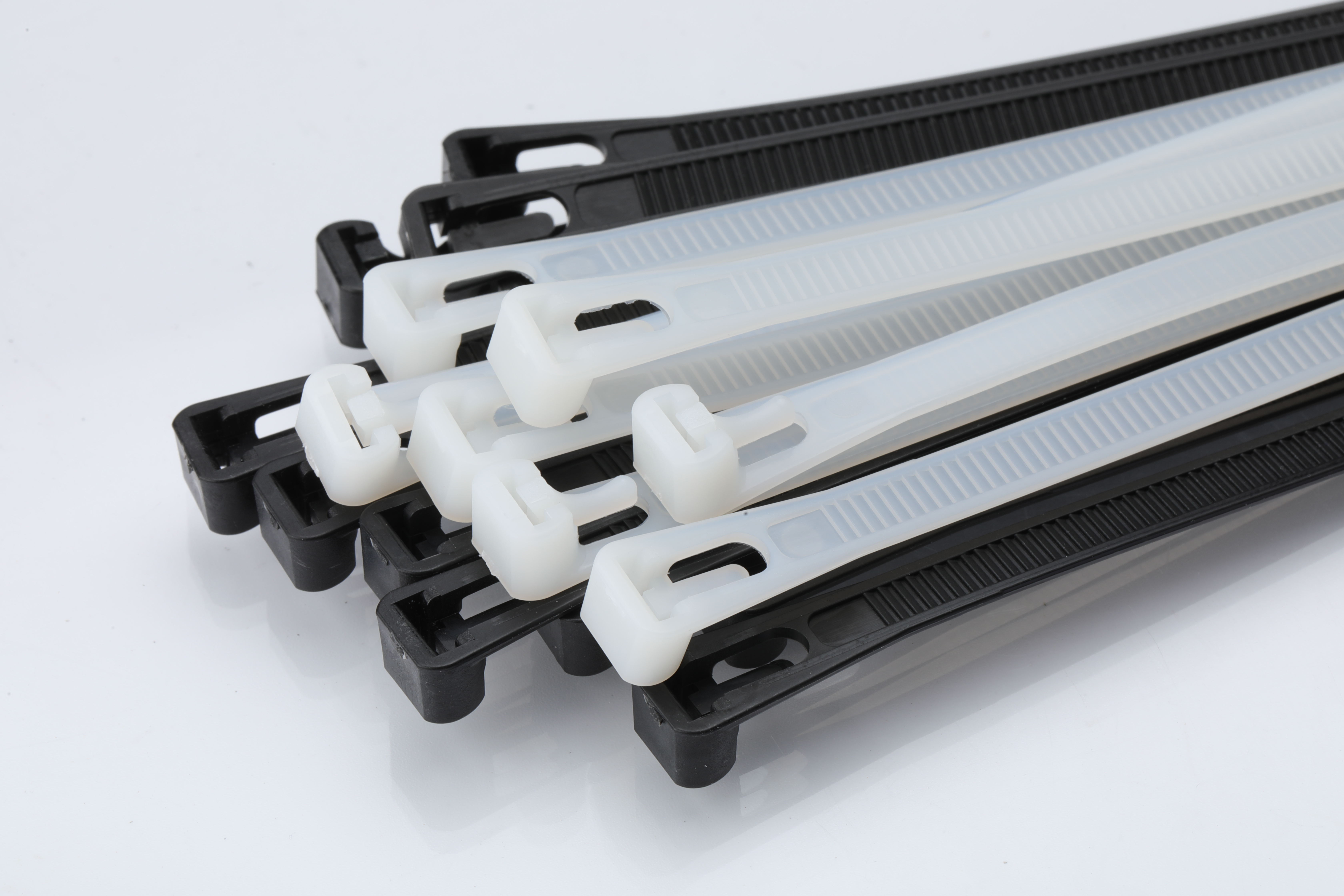 Fascette Fermacavi Riutilizzabili 150x7,6mm in Nylon 100pz