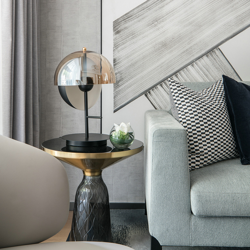 Nordic postmodern minimalist style creative table lamp light luxury art living room hotel bedroom bedside decoration model room