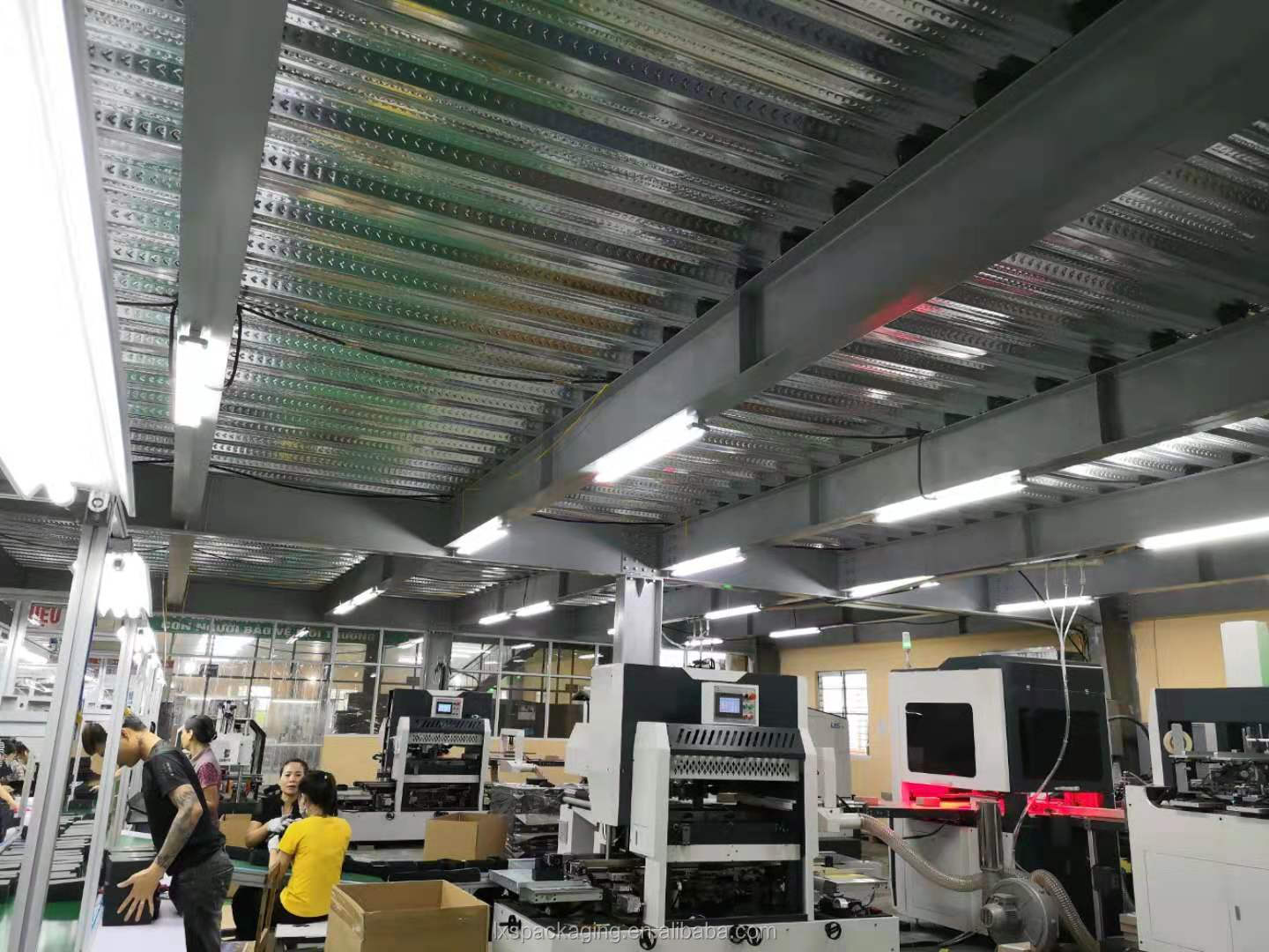 LS-300B Automatic Cardboard Box Making Machine Hardcover Making Machine Packing Box Making Machine