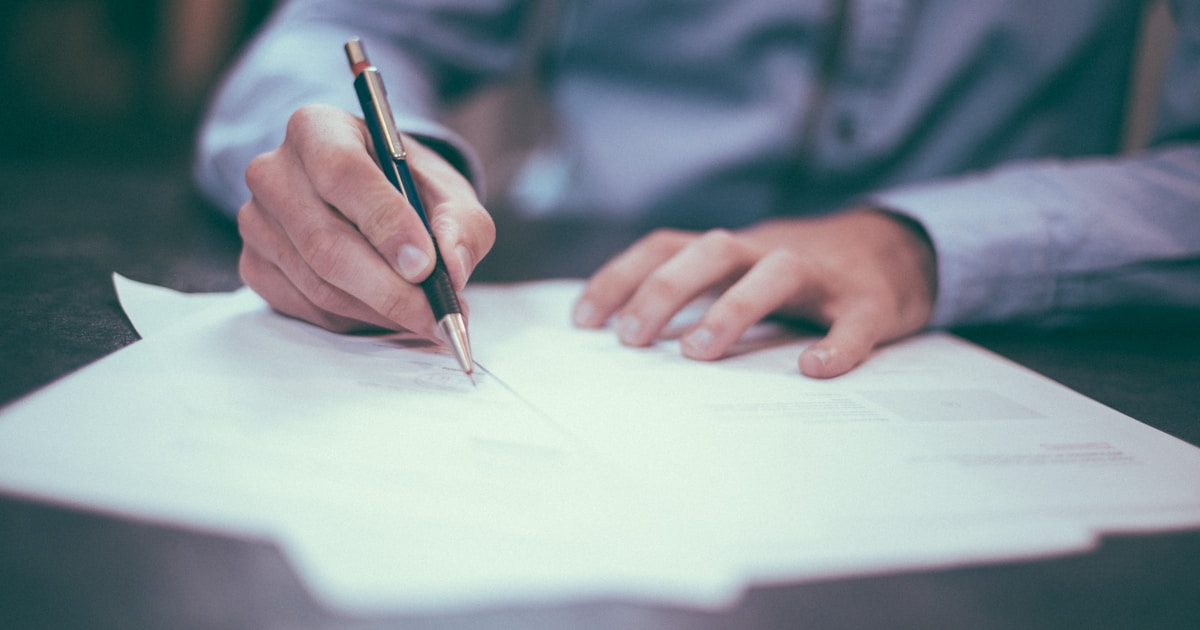 can you handwrite a 1099 form