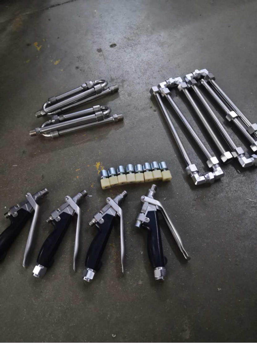 Operación manual vertical de la máquina para esparcir sellador de vidrio aislante 6