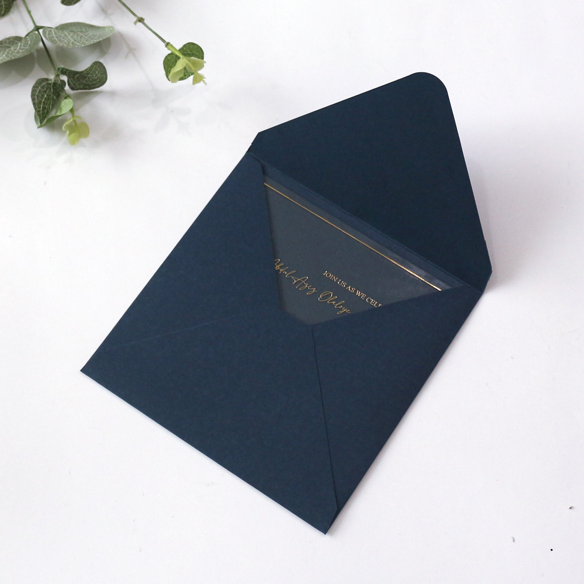 when do wedding invites go out