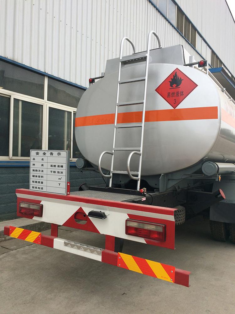 Heavy duty 8x4 big capacity 30000  20000 liter fuel tank truck for sale