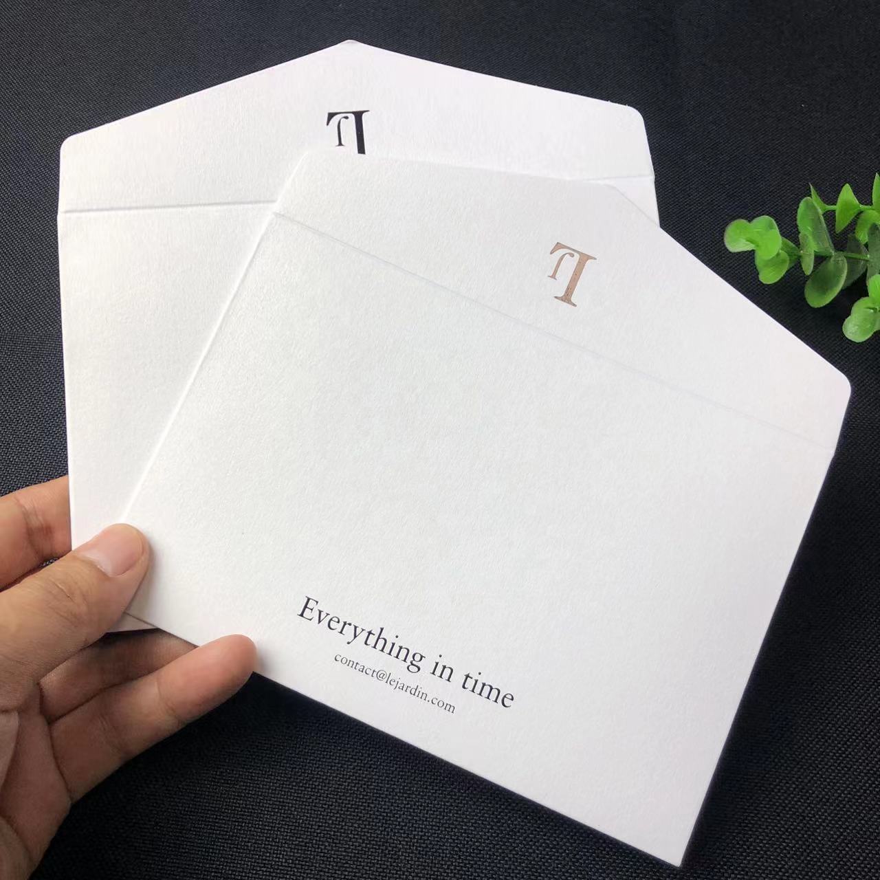 sending a zoom invitation