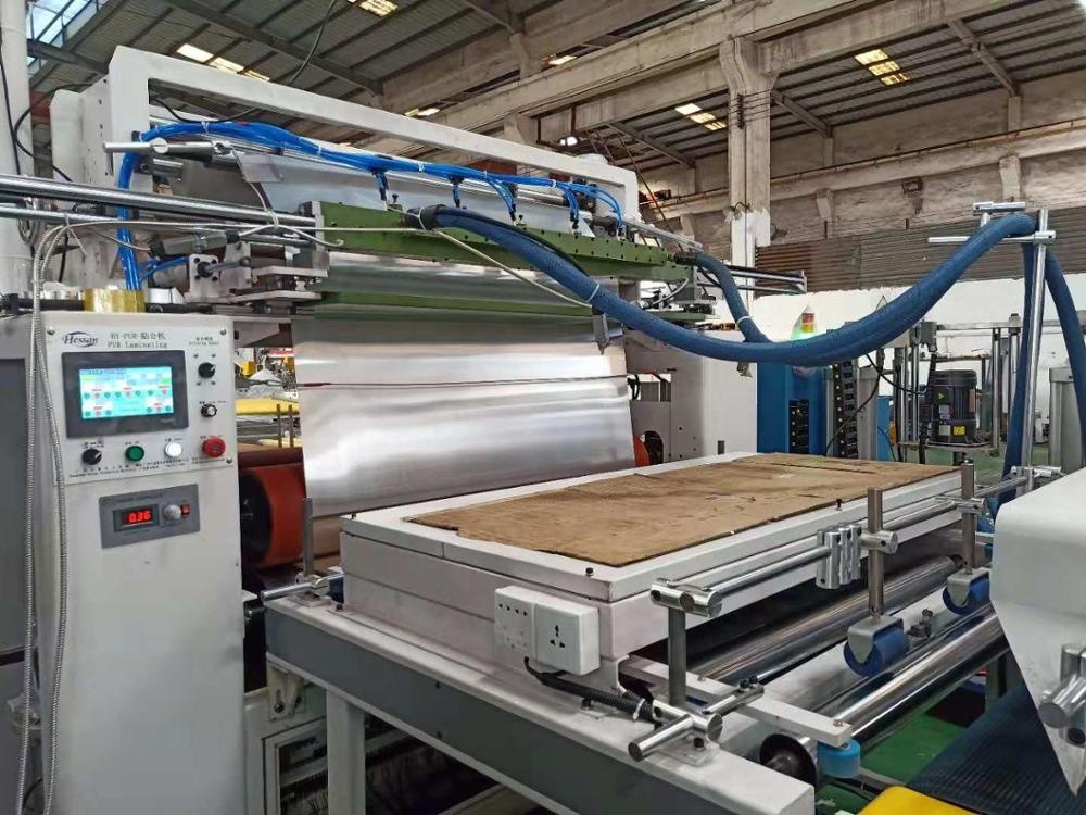 赫桑木工机械高光泽透明pet pvc纸pur薄膜覆膜机