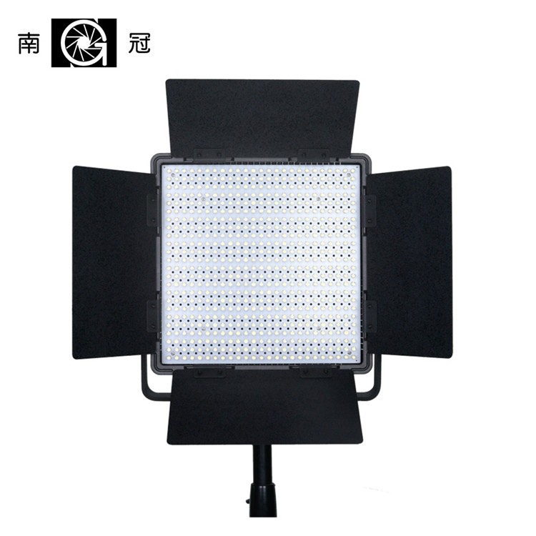 南光 CN-600SA LEDスタジオパネルライト 5400K～3200K 照明 