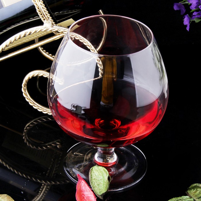 Hot Sale Elegant Stemware Glass Round Wine Glasses Brandy Glass With Stem