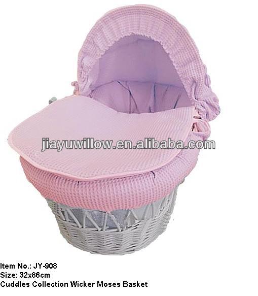 Cuddles Collection Moses Basket Elegant Wicker Baby Bed