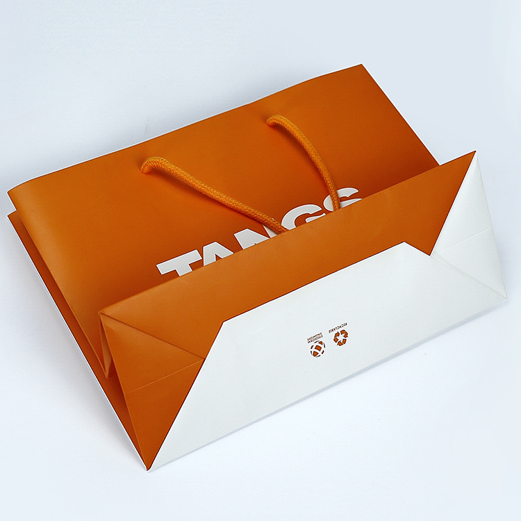 New Luxury Wholesale Custom Printed Luxury Logo Recycle Paper Shopping Bags Clothing Store Paper Bag