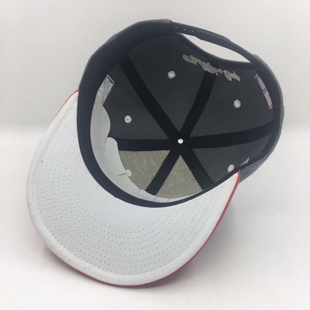 wholesale 6 panel custom embroidery hip hop snapback hats with your own logo
