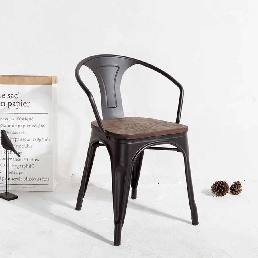 An Ox Horn Chair Factory Customized Dining Room Metal Chair With Cushion