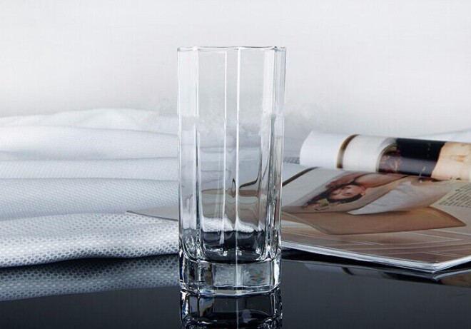 Glass Pitcher with Lid and Drinking Glasses Set