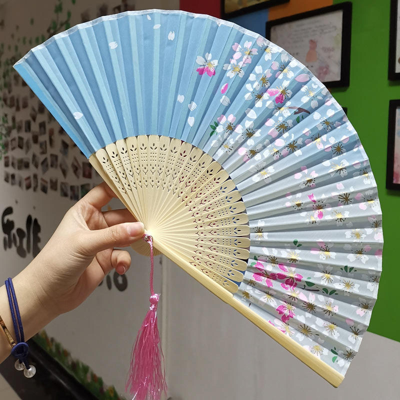 时尚设计日本折叠手扇定制复古热卖竹木丝绸手扇