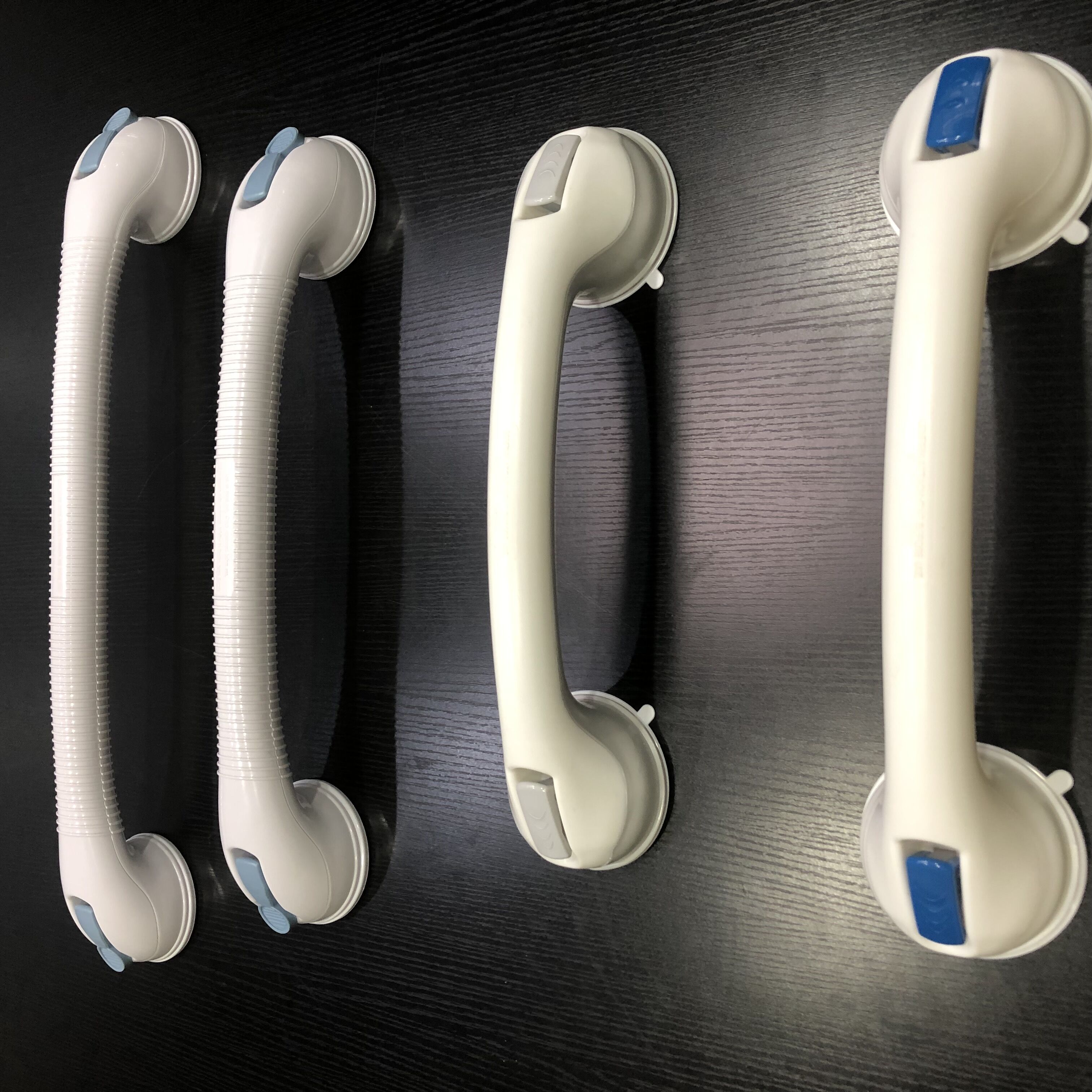 Cubilox Bathroom Suction Grab bar and Shower Handle Super Hand Grip Bathtub Plastic suction grab bar