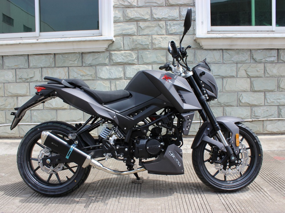 嘉爵c8 200cc热销公爵街摩托车