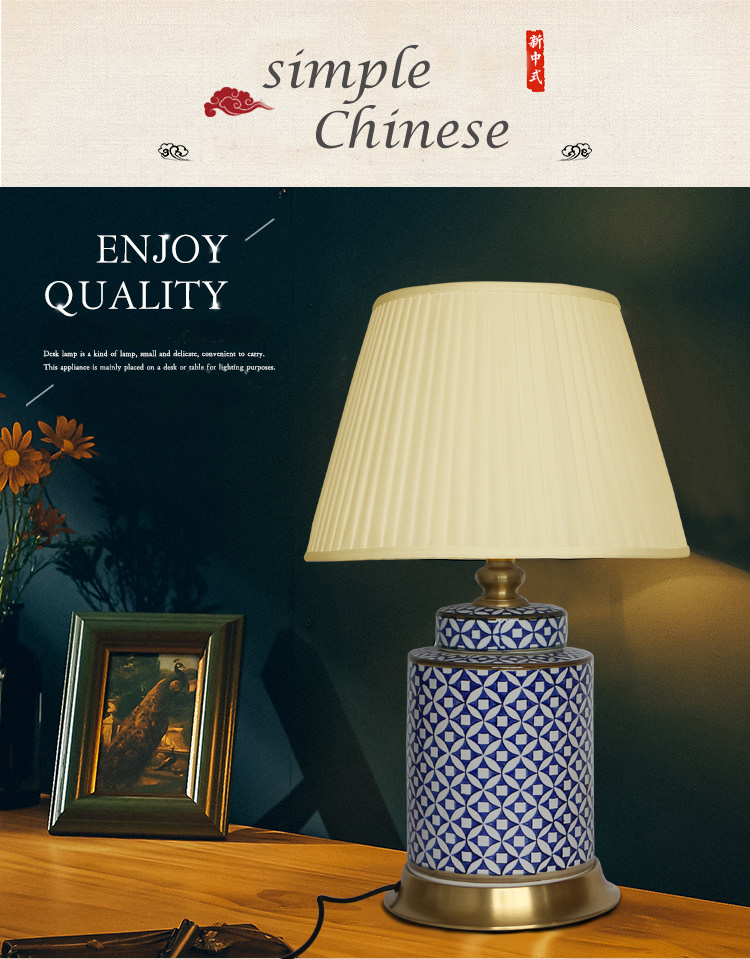 Blue and White ceramic table lamp for decor in living room  porcelain lighting for bedside hotel from Jingdezhen wholesale