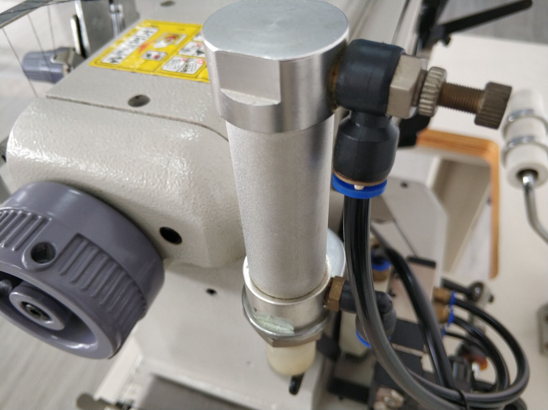 工业缝纫机三针五线裤头缝纫机rn9200-2