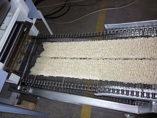 Small instant noodle production line of automatic noodle making machine