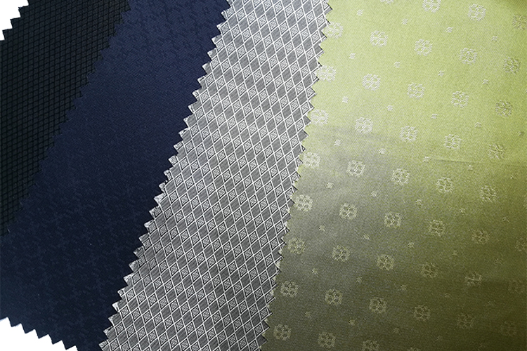 热销新款式时尚纺织品高品质100% 涤纶梭织塔夫绸面料