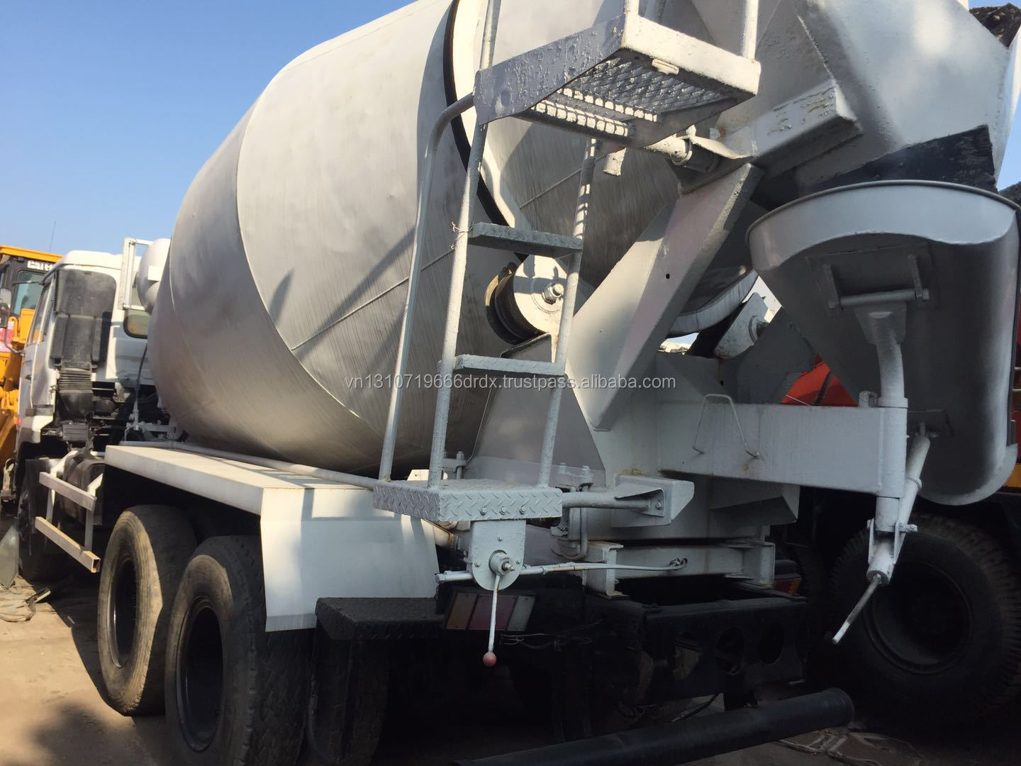 Used NISSAN Concrete Mixer Truck/Cement Machine price for sale