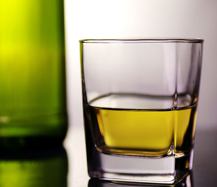 Factory direct supply square whiskey glass cup