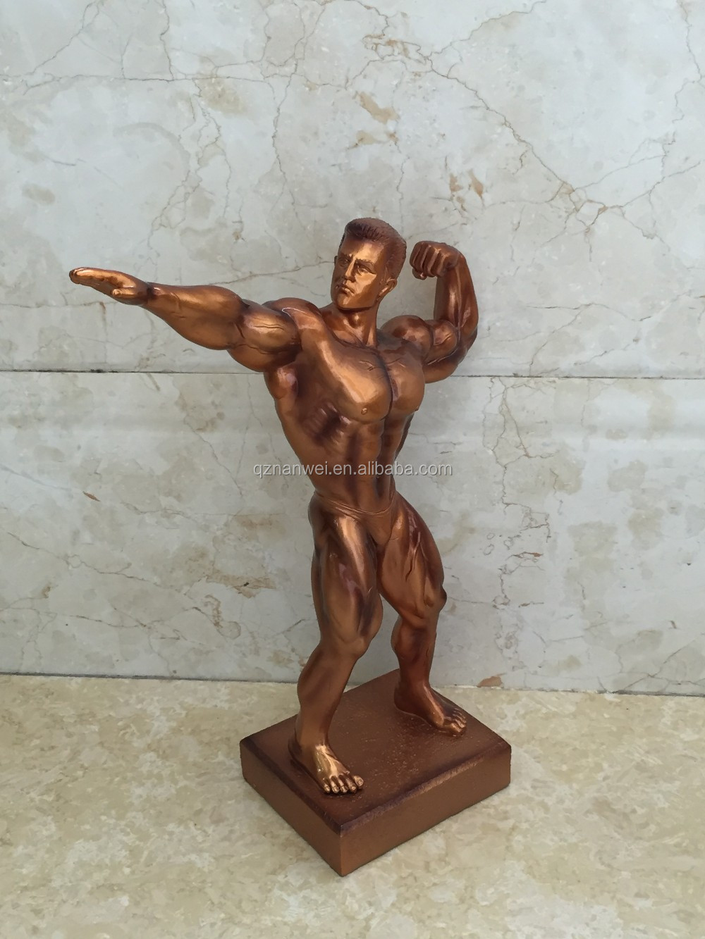 ボディービルダーの職人の彫刻 Amazon.co.jp: BestySuperStore ボディービルディング25.4cm