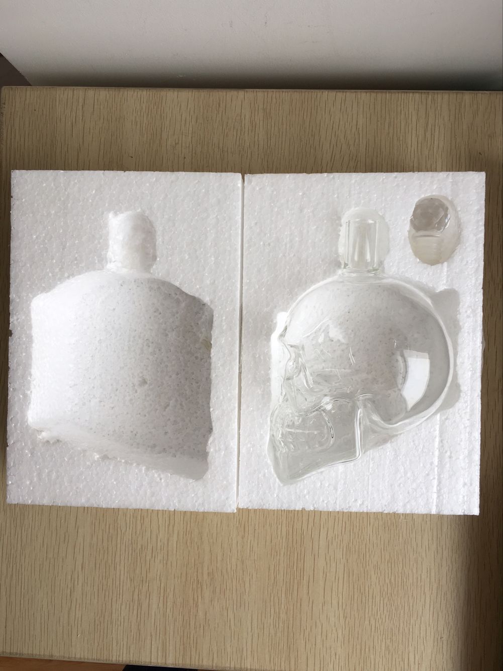 1L Crystal 2Skull whisky decanter With crystal stopper.