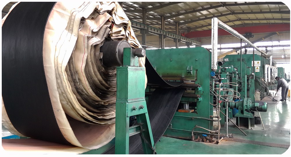 Heat Abrasion Resistant 1200mm Conveyor Belt Systems Rock Crusher Conveyor Belt