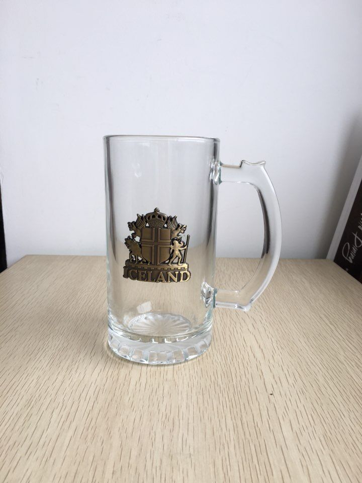 500ml glass beer mug stein with metal logo.