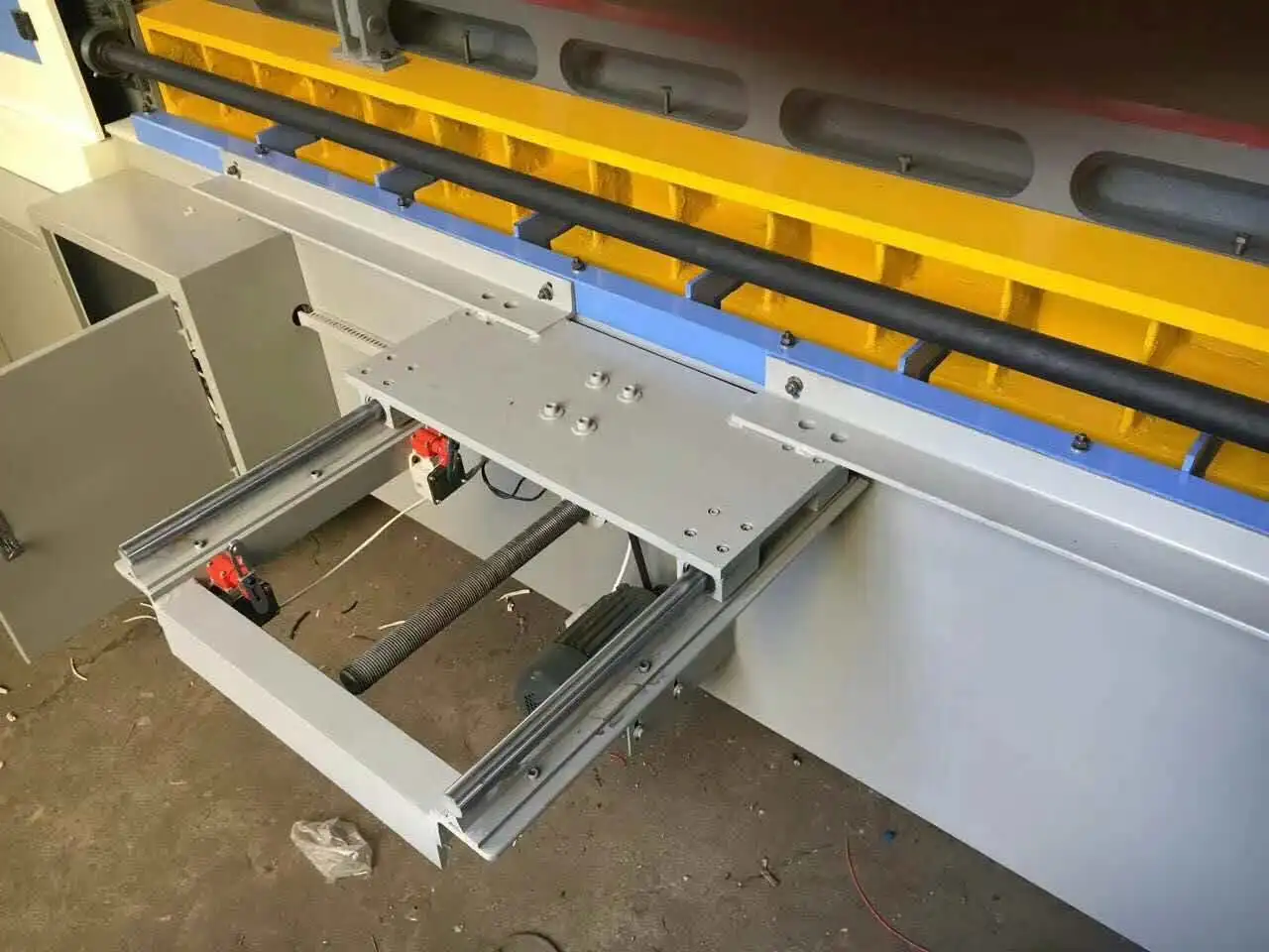 2022 hot product Wood Hydraulic Veneer Guillotine Machine clipper machine
