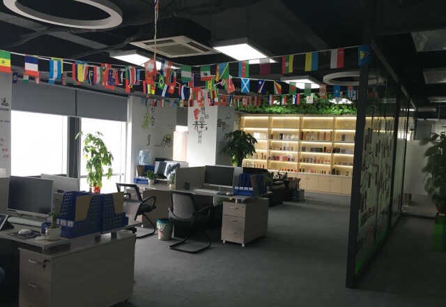 Wholesale 30/50/80/100ml glasses bottle perfume packaging cardboard box paper tube for essential oil