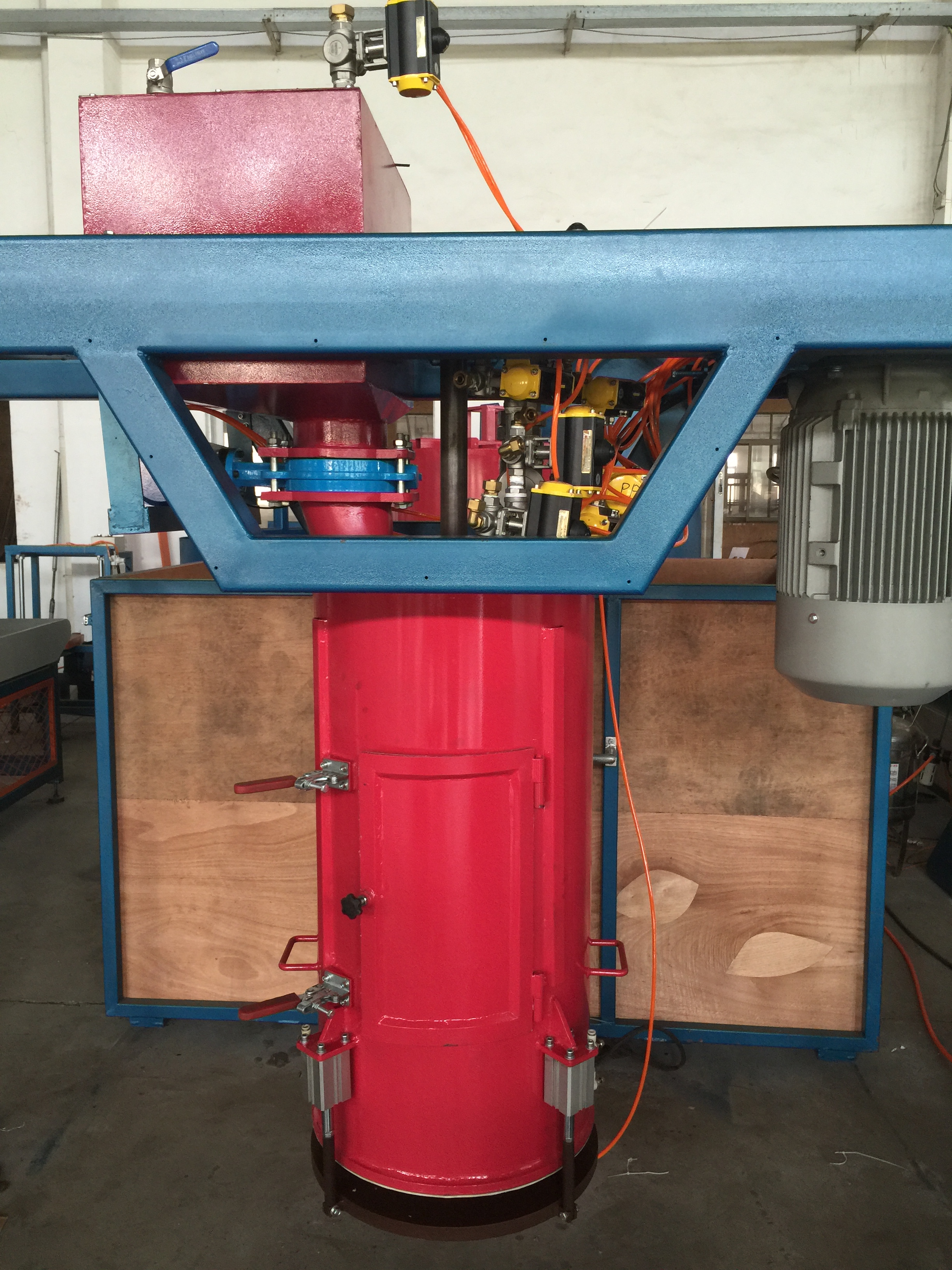 Автоматическая машина для производства пенополиуретана