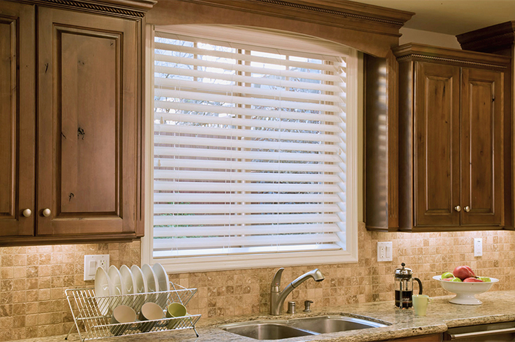 Luxurious window coverings remote control motorized timber blind for office blind
