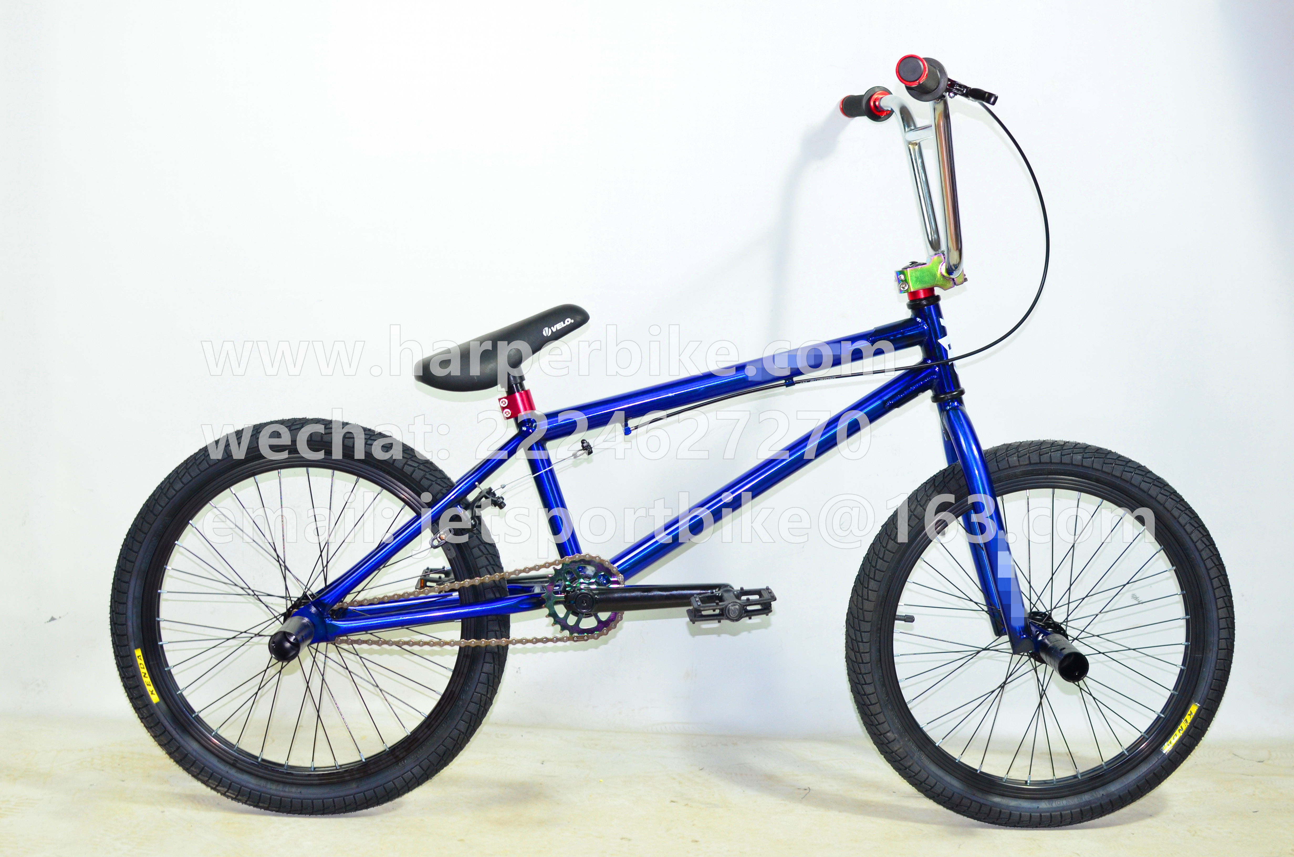 ユニークな光沢のある半透明カラーBMX 20インチフリースタイル自転車