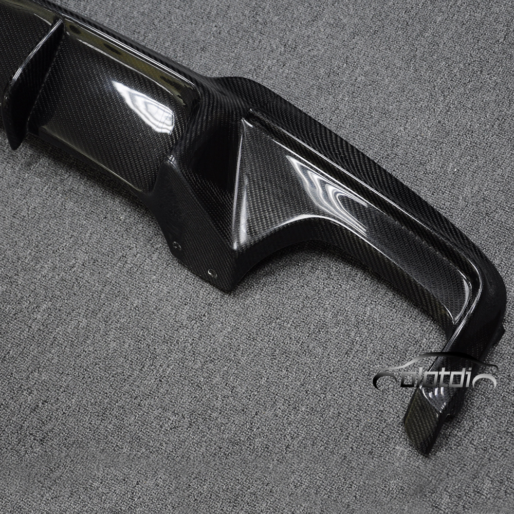 ◆国内発送◆BMW 5シリーズ F10 F11◆Mスポーツ用◆カーボン◆フロント リップ スポイラー◆即納◆ 内装パーツ BMW F10 F18 5シリーズ用ライトカーボンデイ