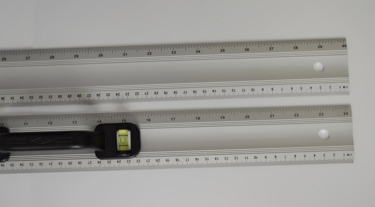 60cm/24" & 100cm/40" Metal Cutting Ruler with Level and Handle