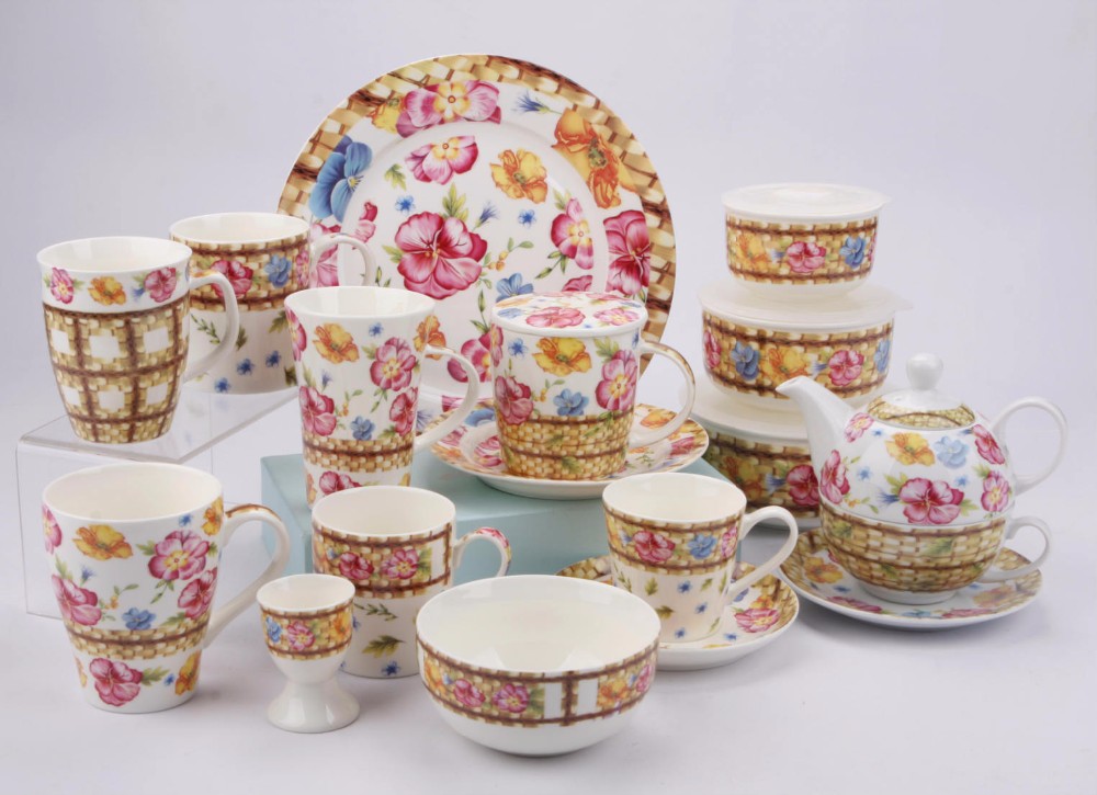 Eco Friendly Country Style Elegant Ceramic Dinnerware Set For Decoration