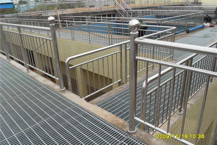 Building Materials Hot Dipped 32 x 5mm Galvanized Steel Grating