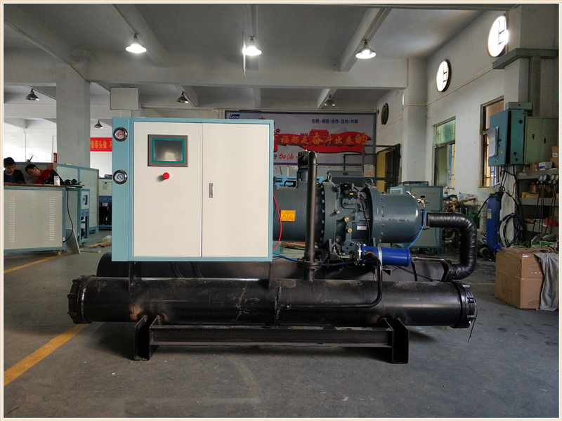 large size 30HP 102KW water cooling screw industrial chiller