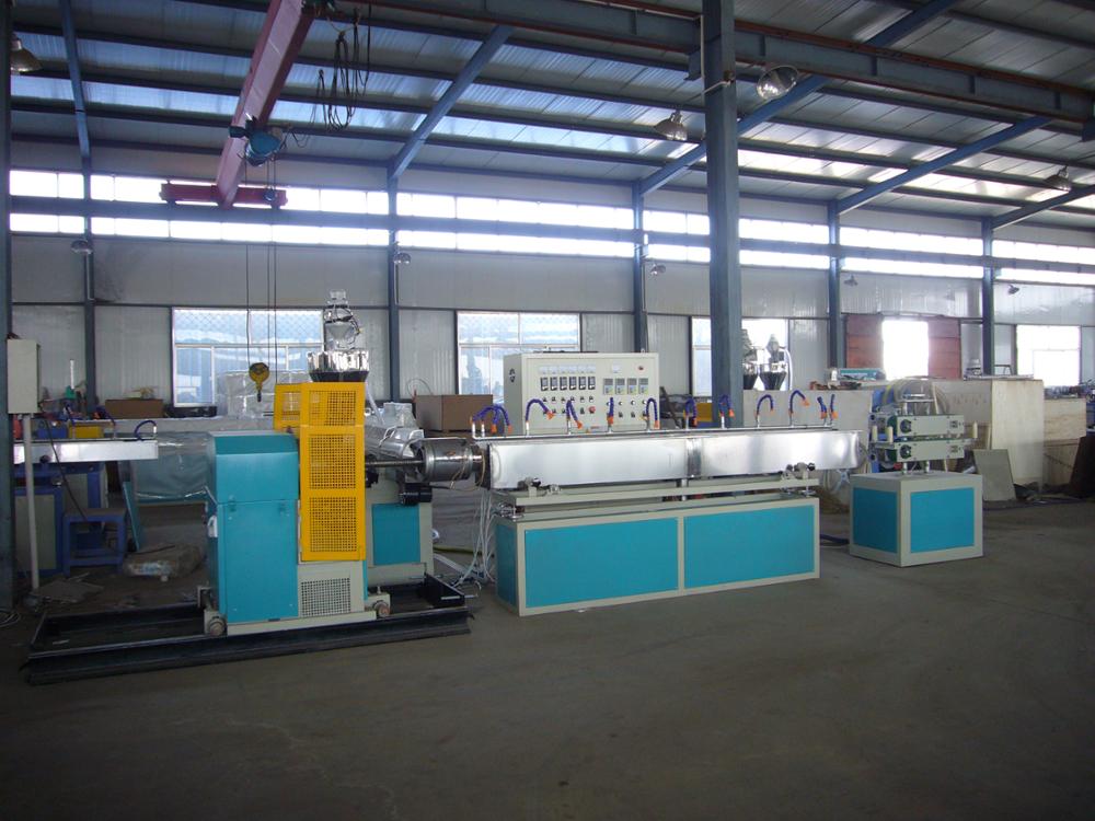 pvc 钢丝软管挤出生产线塑料机器