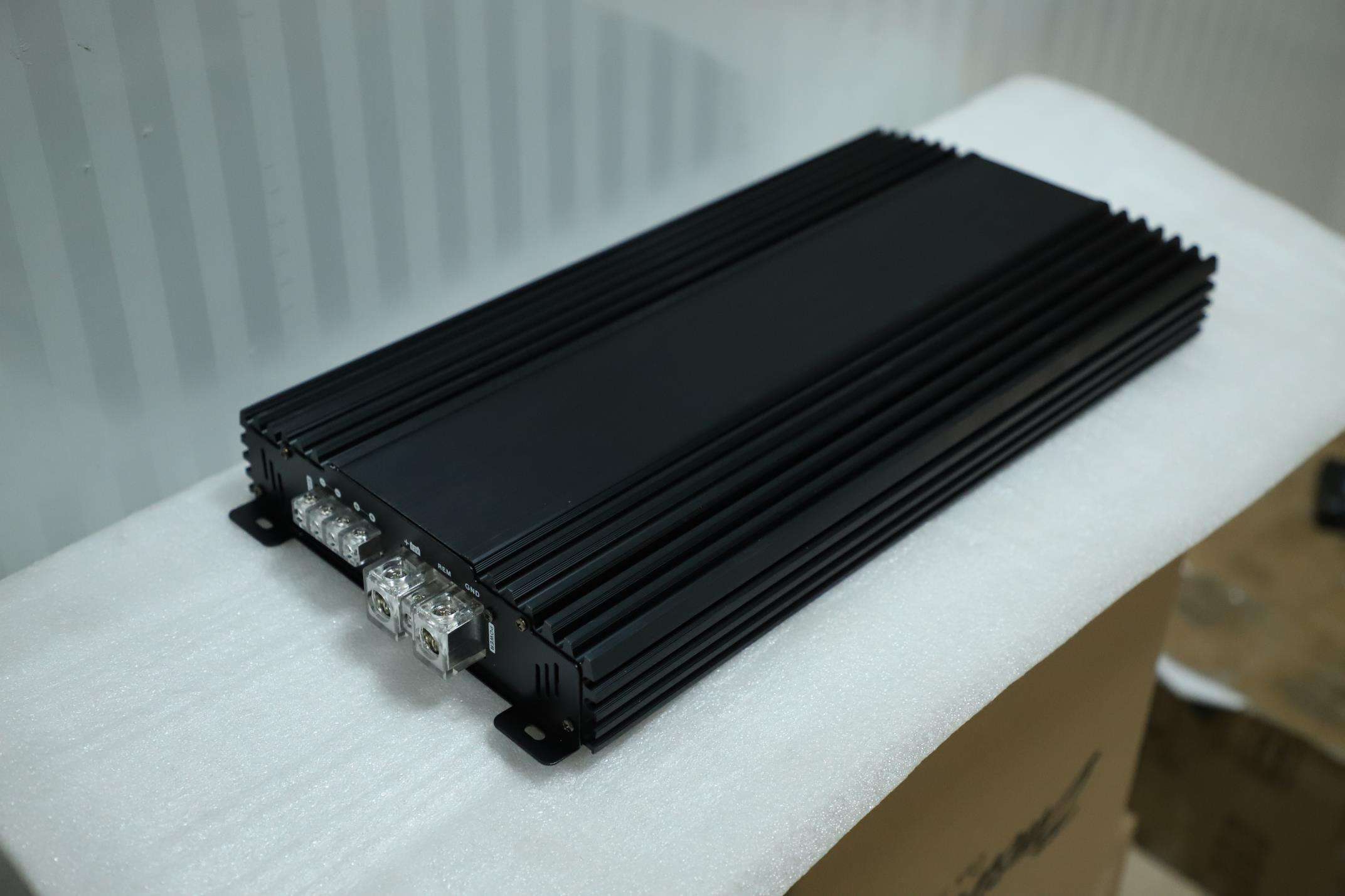 市场12v d类2单声道数字放大器汽车功率放大器汽车音频放大器8000w on