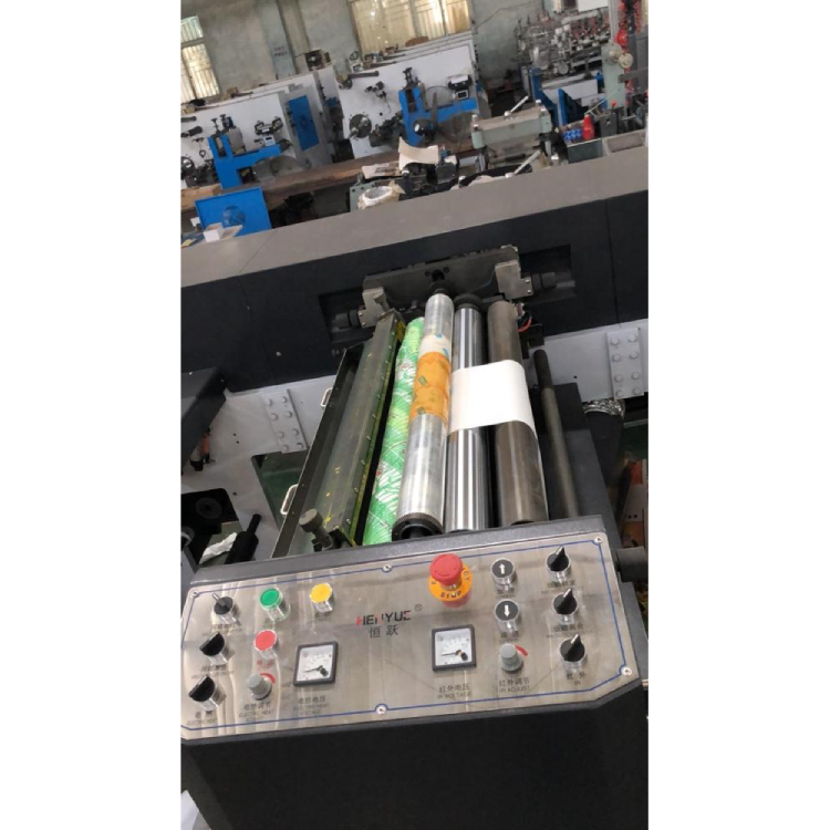 Eco<i></i>nomical custom design 4 color cutting flexo printing machine 3 colors