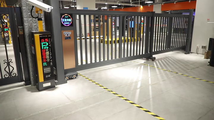 电动汽车车道商业滑动标准悬臂闸门折叠门在铝材料qg-l1651现代自动