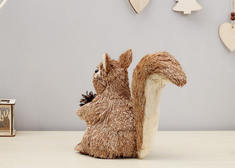 Amazon hot sale bulrushes squirrel for home and Christmas decoration