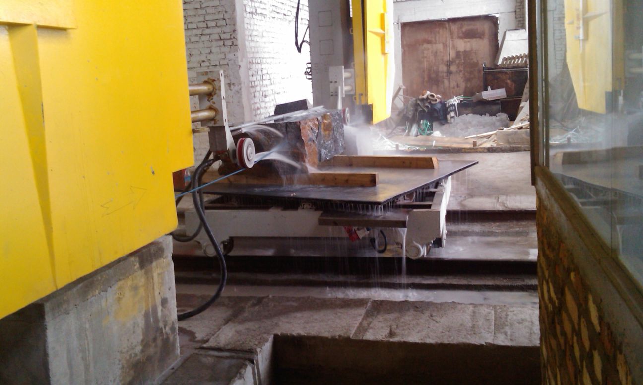 金刚石线锯机花岗岩桥式锯床石材切割机