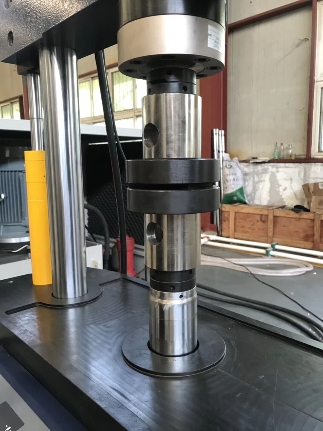 Thiết Bị Kiểm Tra Độ Mỏi Động Học Điện Tử 1KN ASTM F2077