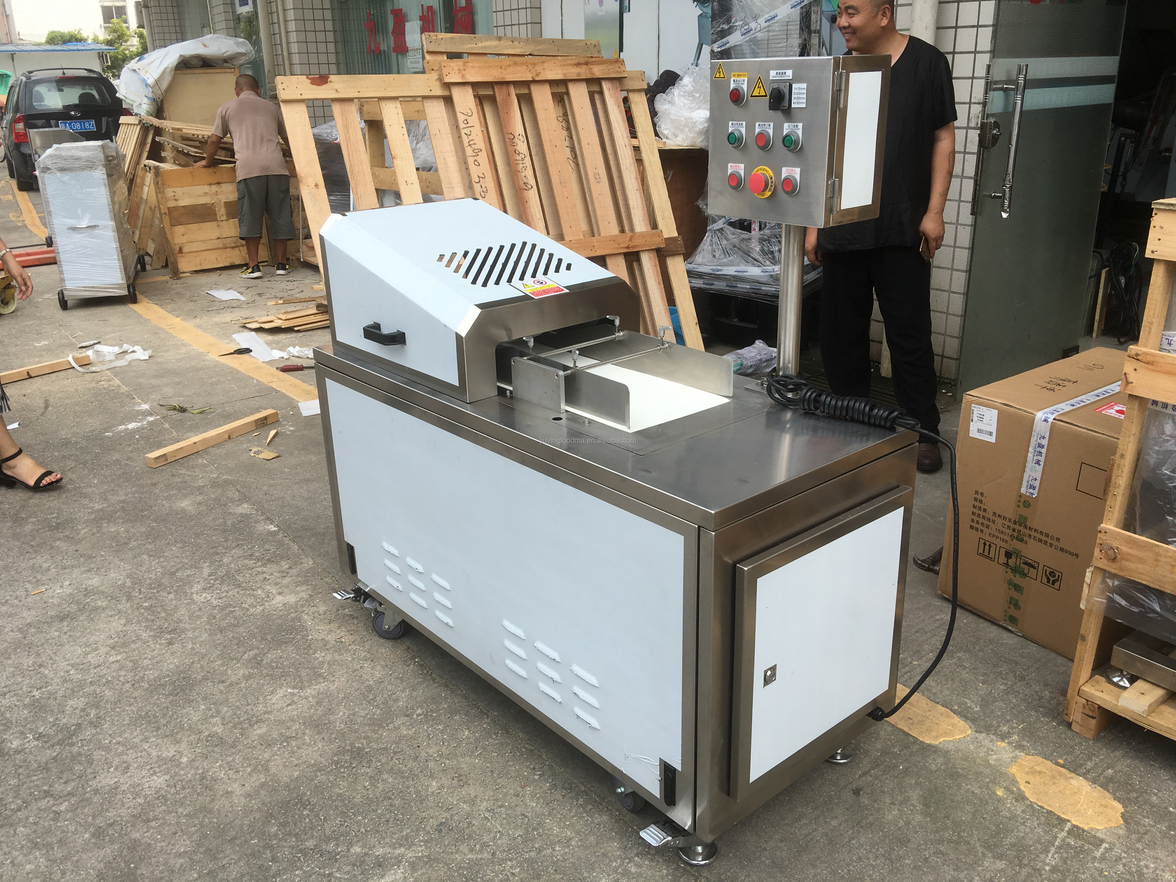 High Precision Steak Portion Frozen Meat Cutter Easy To Clean Capacity 600-800KG/H