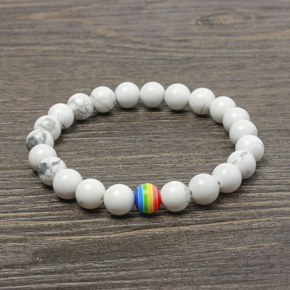 新到达批发定制 8毫米五颜六色的彩虹魅力白色绿松石拉伸天然石材手镯
