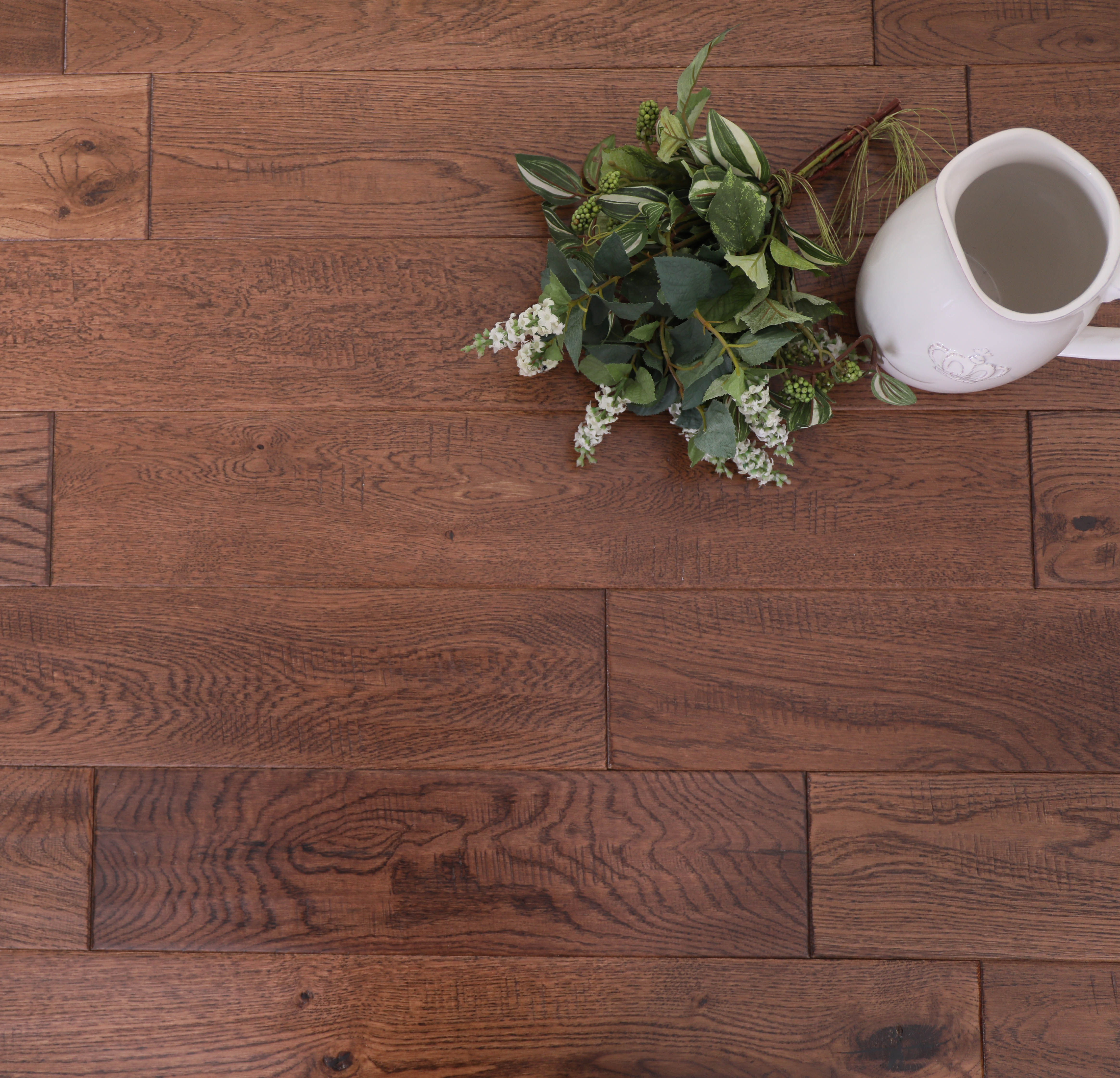 18mm Antique Oak UV Lacquered  Solid Wood Handscraped Flooring